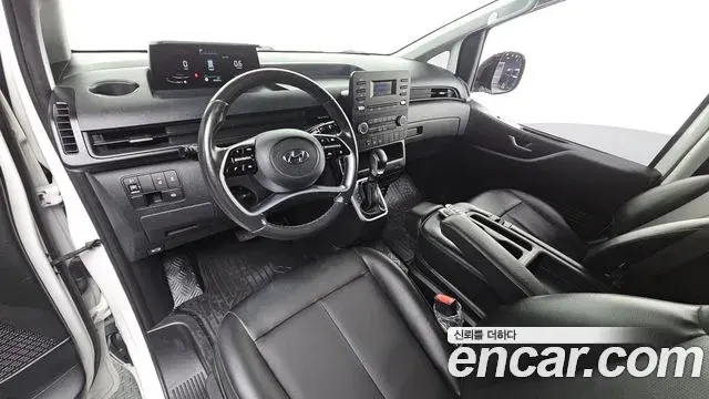 Hyundai Staria 2021 — Фото 10/20