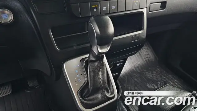 Hyundai Staria 2021 — Фото 7/20