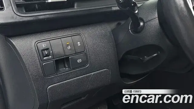 Hyundai Staria 2021 — Фото 18/20