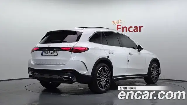 Mercedes-Benz GLC-Class 2023 — Фото 2/20