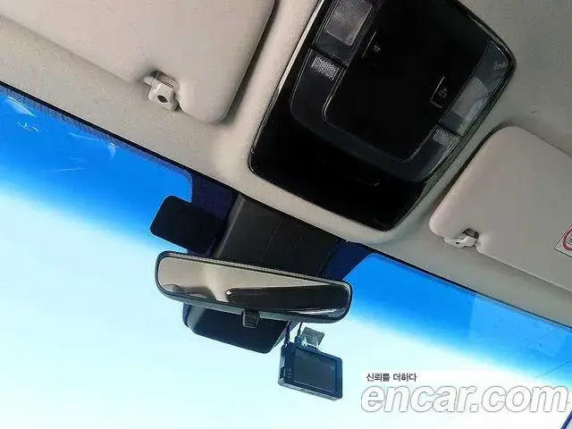 Hyundai Staria 2023 — Фото 15/18