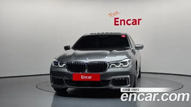 BMW 7 Series 2018 — Фото 3/20