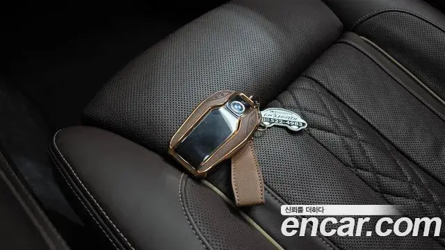 BMW 7 Series 2018 — Фото 15/20