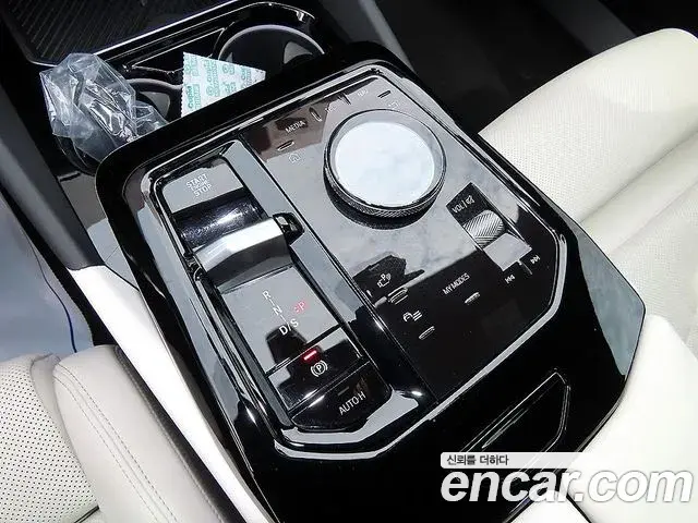 BMW 5 Series 2025 — Фото 10/20