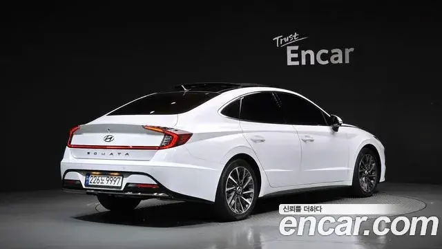 Hyundai Sonata 2020 — Фото 2/20