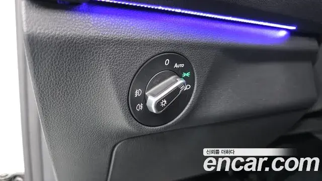 Volkswagen Jetta 2021 — Photo 17/33