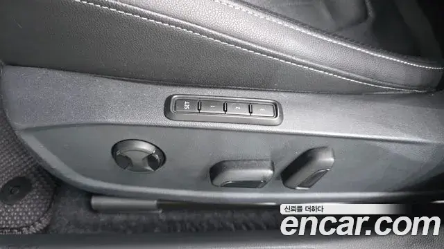 Volkswagen Jetta 2021 — Photo 19/33