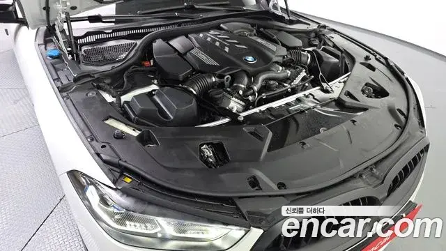 BMW 8 Series 2025 — Şəkil 5/20