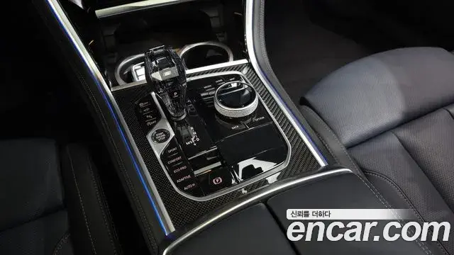 BMW 8 Series 2025 — Şəkil 8/20