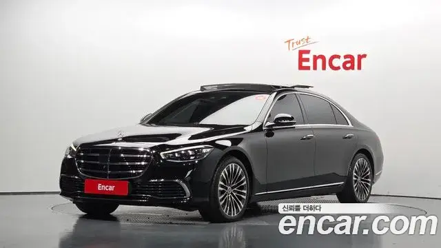 Mercedes-Benz S-Class 2023 — Фото 1/20