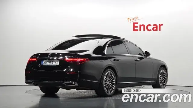 Mercedes-Benz S-Class 2023 — Фото 2/20