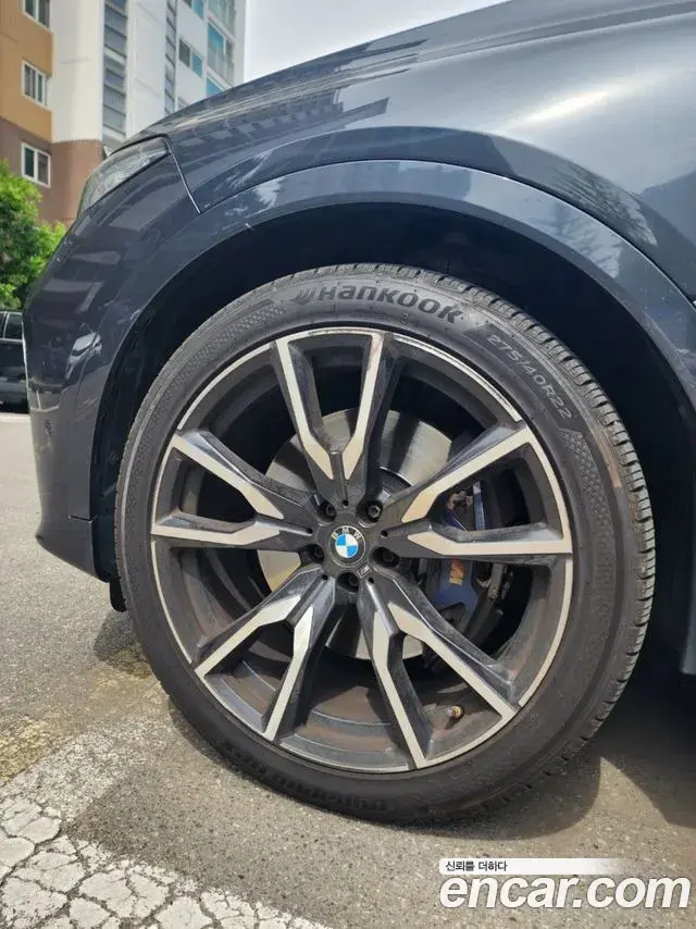 BMW X7 2021 — Фото 13/20