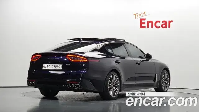 Kia Stinger 2018 — Фото 2/20