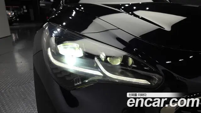 Kia Stinger 2018 — Photo 8/32