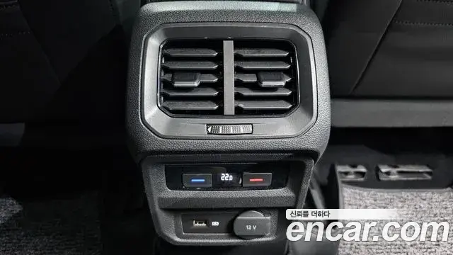 Volkswagen Tiguan 2018 — Фото 19/20