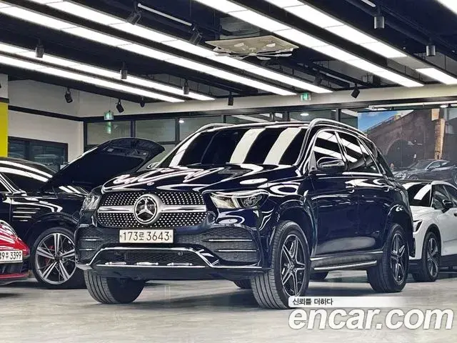 Mercedes-Benz GLE-Class 2020 — Фото 10/20