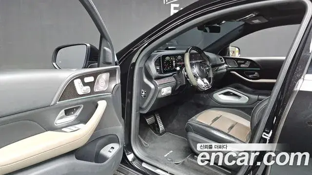 Mercedes-Benz GLE-Class 2021 — Фото 10/20