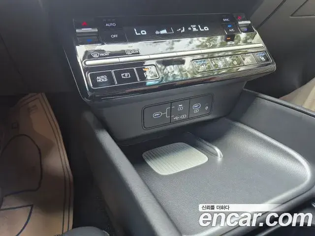 Hyundai Grandeur 2023 — Фото 14/19