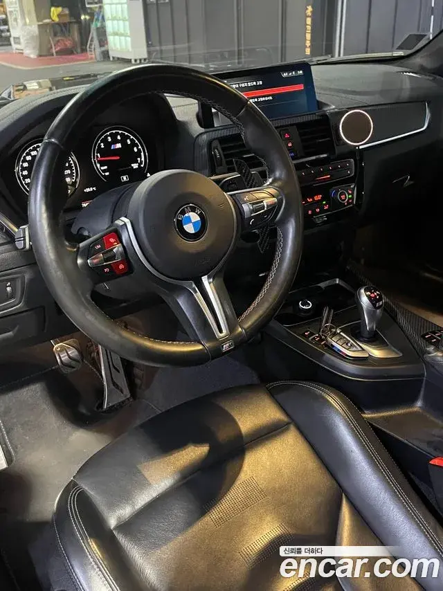 BMW M2 2018 — Фото 14/14