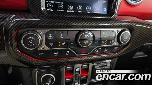 Jeep Wrangler 2019 — Фото 18/20