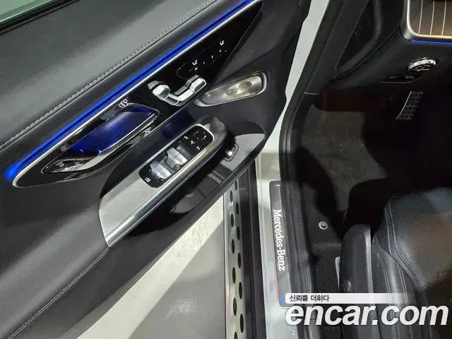 Mercedes-Benz GLC-Class 2025 — Photo 13/19