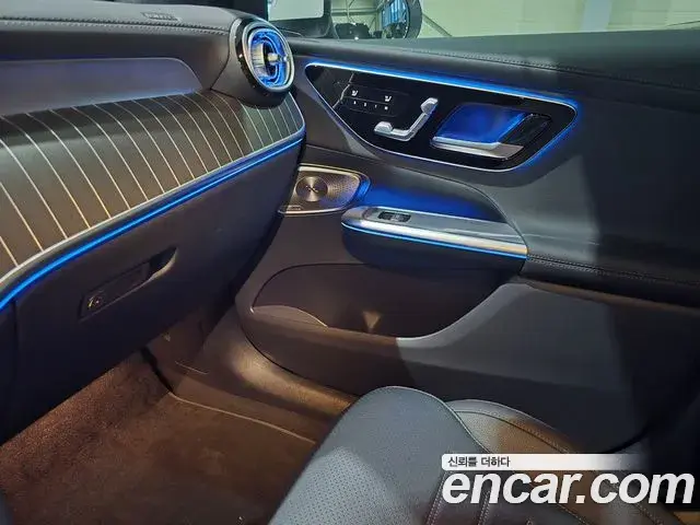 Mercedes-Benz GLC-Class 2025 — Photo 10/19