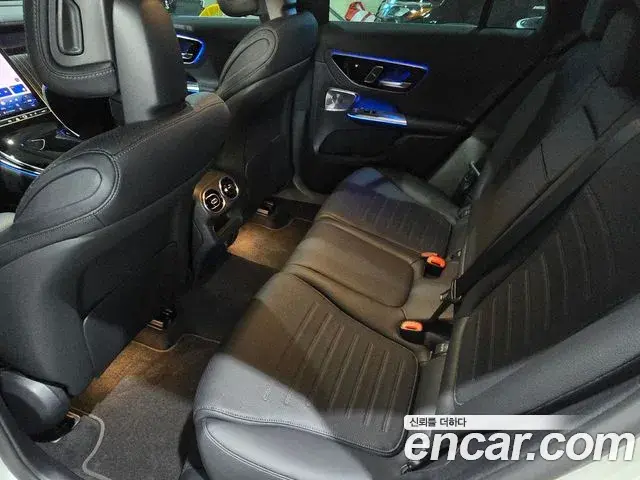 Mercedes-Benz GLC-Class 2025 — Photo 11/19