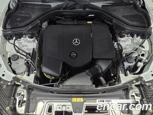 Mercedes-Benz GLC-Class 2025 — Photo 16/19