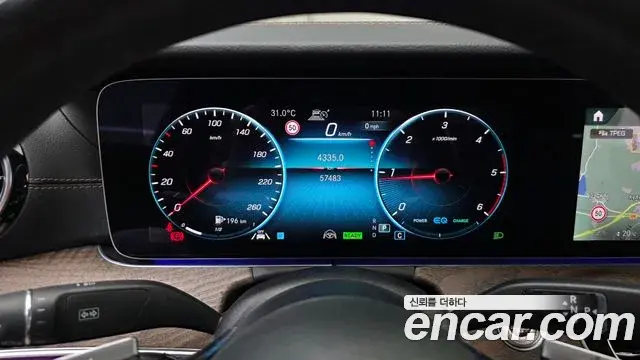Mercedes-Benz E-Class 2023 — Фото 8/20