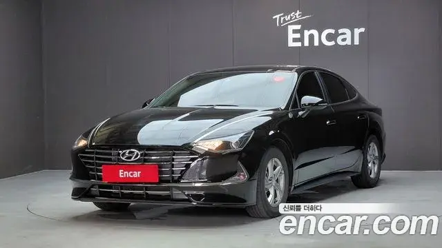 Hyundai Sonata 2022 — Фото 1/20