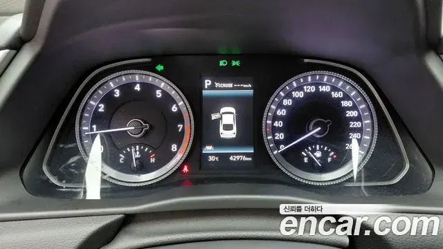 Hyundai Sonata 2022 — Фото 8/20