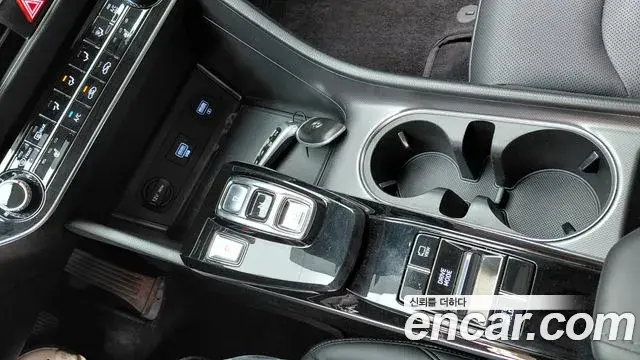 Hyundai Sonata 2022 — Фото 9/20