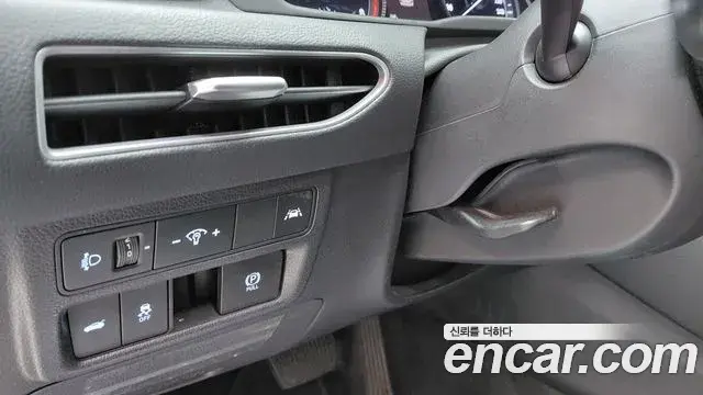 Hyundai Sonata 2022 — Фото 19/20
