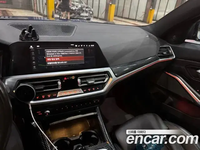 BMW 3 Series 2019 — Фото 16/17