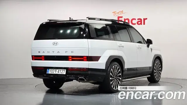 Hyundai Santa Fe 2023 — Фото 2/20