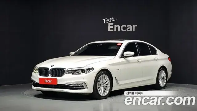BMW 5 Series 2018 — Фото 1/20