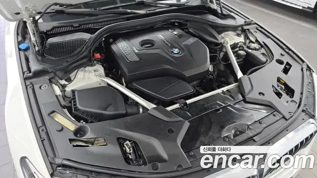 BMW 5 Series 2018 — Фото 6/20