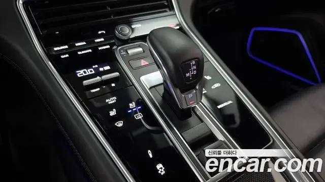 Porsche Panamera 2018 — Фото 9/20