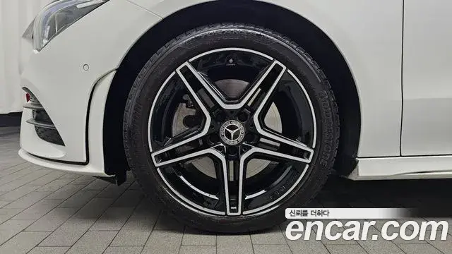 Mercedes-Benz CLA-Class 2023 — Фото 5/20