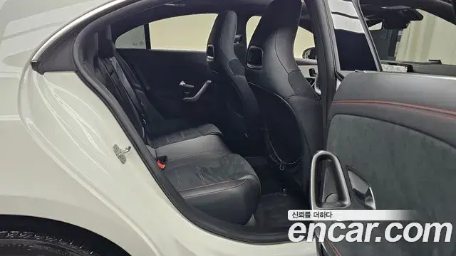 Mercedes-Benz CLA-Class 2023 — Фото 11/20