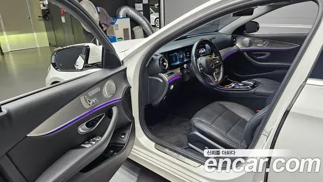 Mercedes-Benz E-Class 2019 — Фото 8/20