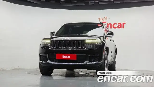 Jeep Grand Cherokee 2023 — Фото 3/20