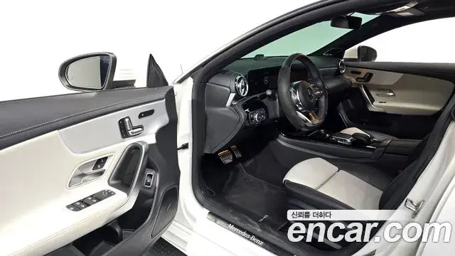 Mercedes-Benz CLA-Class 2021 — Фото 10/20