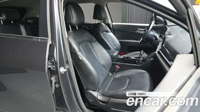 Kia Sportage 2021 — Фото 11/20