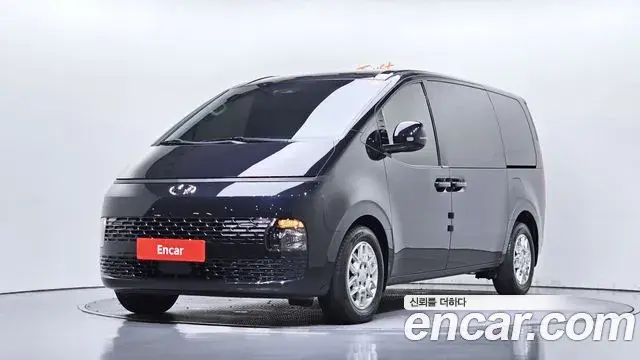 Hyundai Staria 2023 — Фото 1/20
