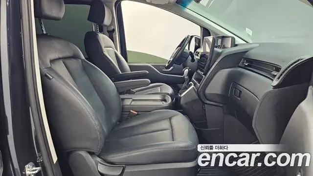 Hyundai Staria 2023 — Фото 11/20