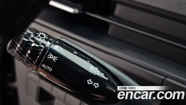 Hyundai Staria 2023 — Фото 19/20