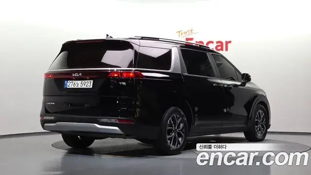 Kia Carnival 2023 — Фото 2/20
