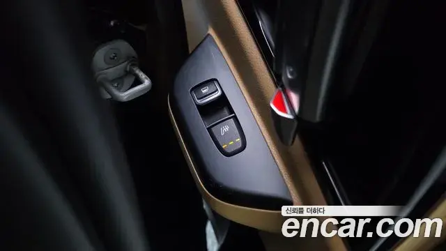 Kia Carnival 2023 — Фото 19/20