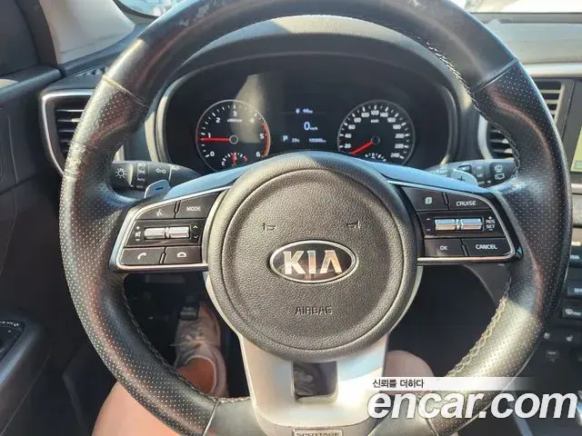 Kia Sportage The Bold 2019 — Фото 8/20